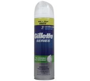 Gillette Series Pena na holenie Sensitive 250ml
