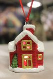 Ozdoba vianočná červená svietiaci domček  7,5cm