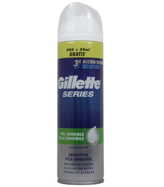 Gillette Series Pena na holenie Sensitive 250ml